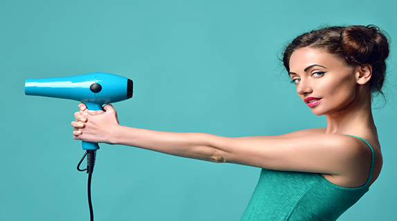 Quelle technologie choisir pour mon sèche-cheveux ?